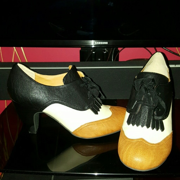 Shoes - Oxfords